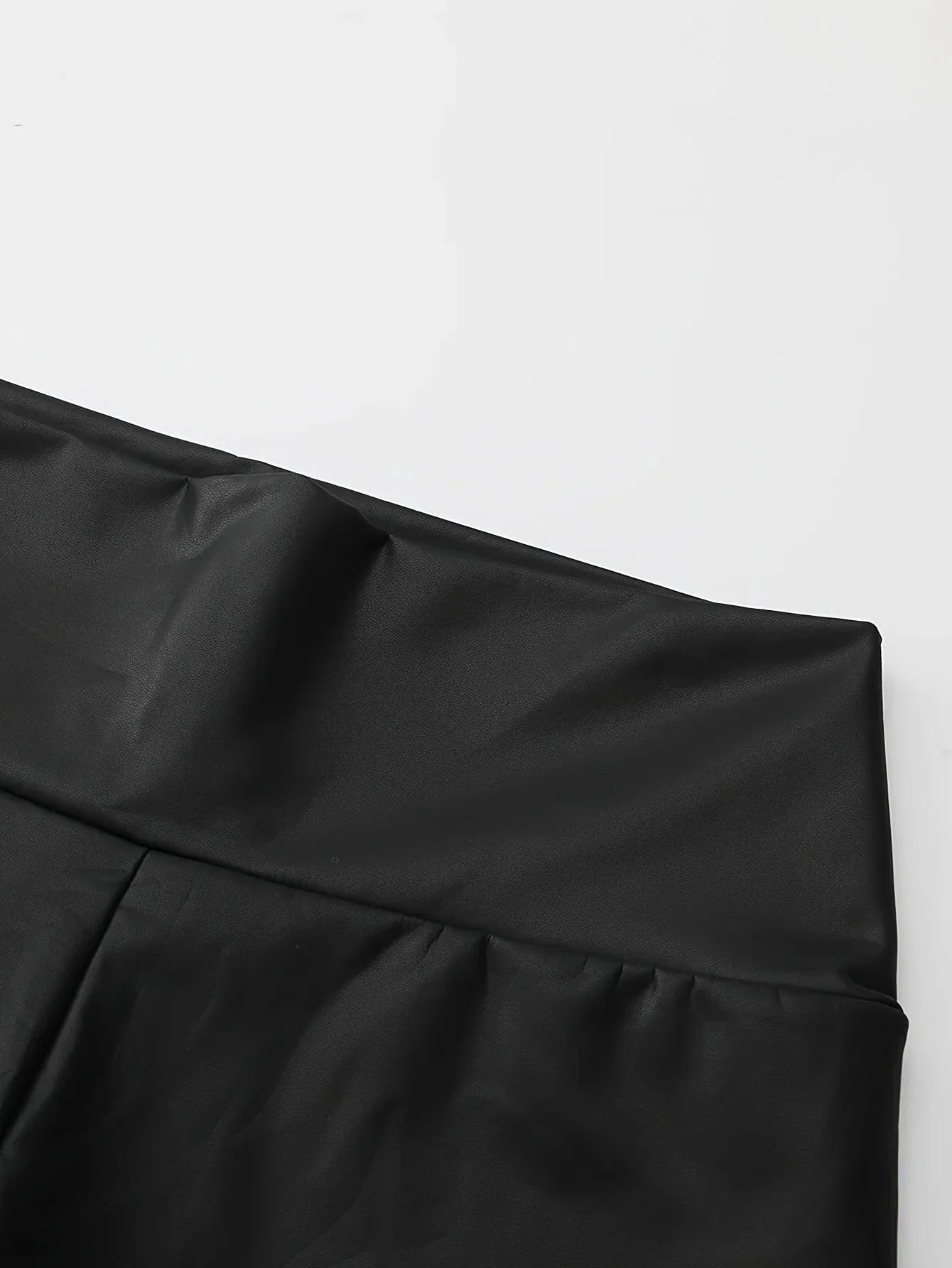 Legging em Couro PU Slim